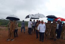 Deputy Governor Nyanyang Braves Heavy Rain to Inspect Bintan Buyu Site as Kepri People’s School Project Nears Tender Stage
